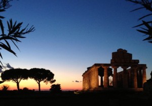 Paestum al tramonto